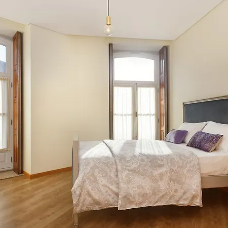 Chateau Apartment *