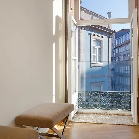 Chateau Apartment *