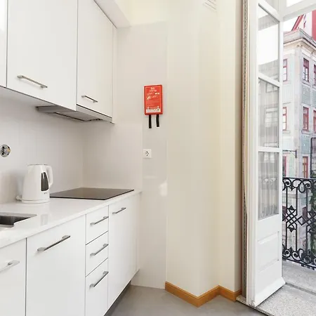 Chateau Apartment *